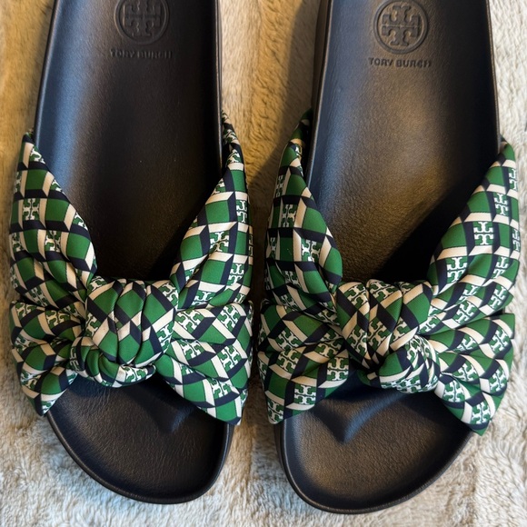 NEW Tory Burch Puffy Knotted Anatomic Slide Fabric Sandals in Geo Logo Green - Picture 4 of 9